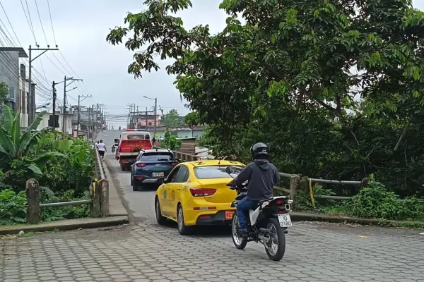 El puente fue construido hace más de 20 años. ,Diario Centro