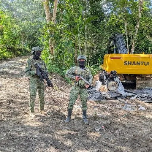 Inhabilitan maquinaria valorada en USD 115.000 utilizada para minería ilegal en Tena 