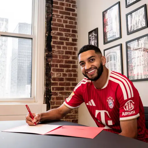 Bayern Múnich oficializa fichaje del futbolista marroquí Ismael Saibari
