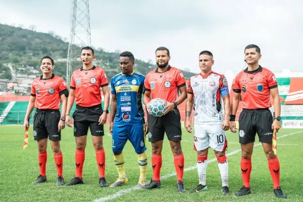 El club 11 de Mayo superó a Ciudad de Pedernales en el Reales Tamarindos