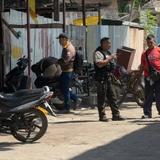 Violencia en Manta: Un hombre resultó herido de bala durante un ataque armado a un taller de motos
