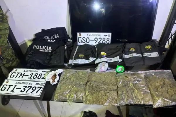 Parte de las evidencias que incautaron las autoridades durante estos operativos en Guayaquil. ,Foto: Fuerzas Armadas