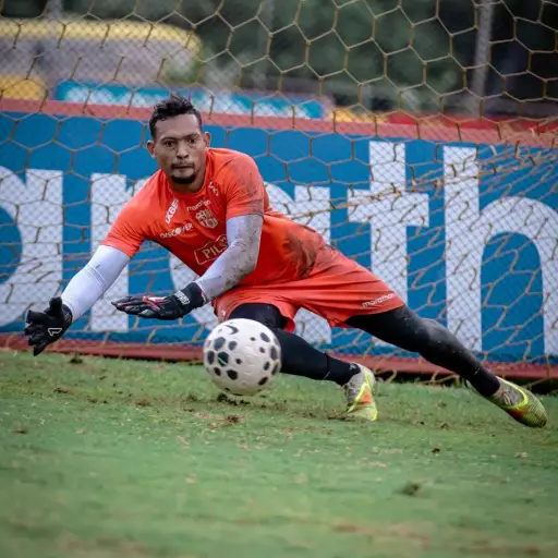 Inter de Porto Alegre presenta oferta formal a Barcelona SC por el arquero José David Contreras