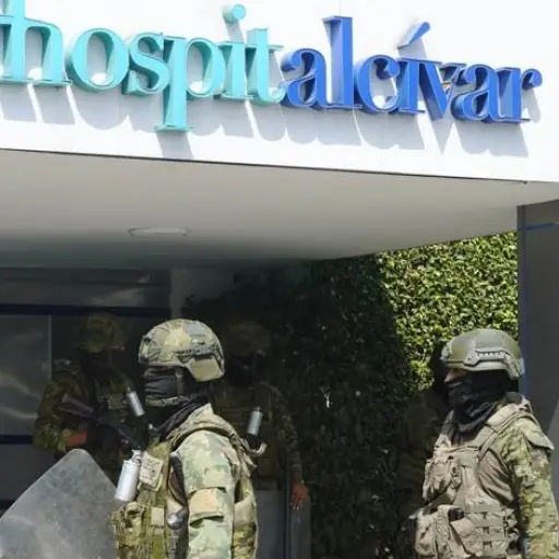 Ministro del Interior afirma que Aquiles Álvarez se negó a ser operado en clínica de Guayaquil