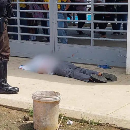 Muere ocho días después de atentado en unidad educativa de Pedernales
