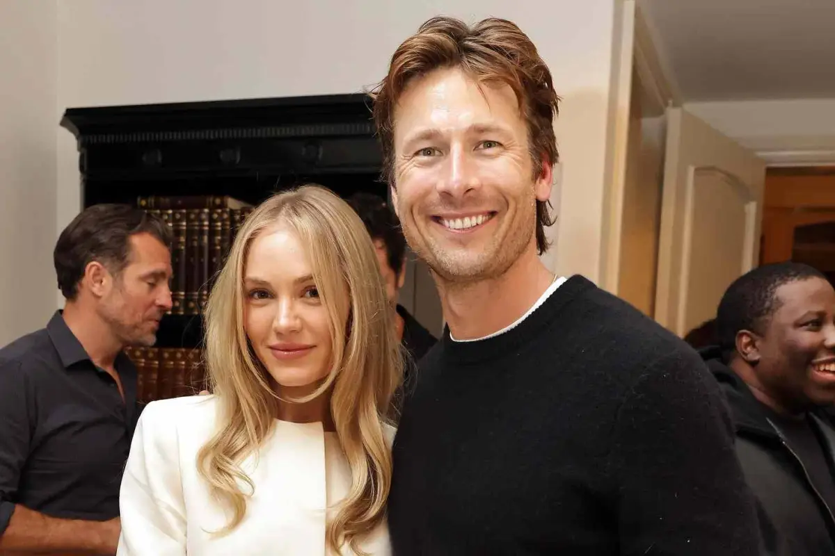 Glen Powell y Michelle Randolph oficializaron su relación en redes sociales. , Web