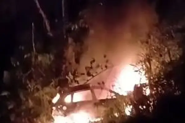 San Miguel de Los Bancos: hallan cuerpo calcinado dentro de la cajuela de un vehículo incendiado