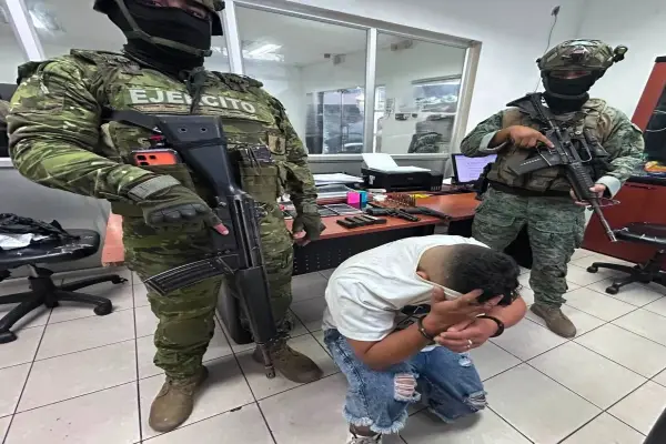 El sospechoso fue puesto a órdenes de las autoridades judiciales junto a las evidencias. ,Cortesía