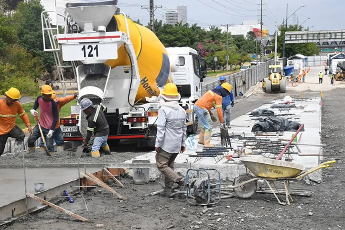 Guayaquil activa el primer tramo del paso elevado de la avenida del Bombero, Municipio de Guayaquil