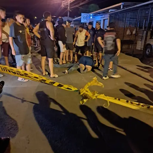 Hombre fue asesinado durante un presunto robo de motocicleta en la vía Portoviejo-Santa Ana