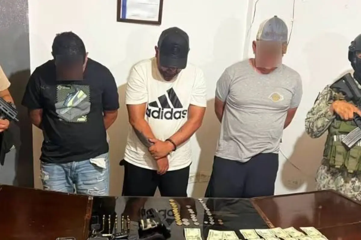 Los tres sospechosos quedaron a órdenes de las autoridades de justicia tras su detención en Manabí., Foto: Cortesía Policía Nacional
