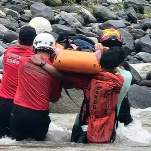 Una mujer fallece tras caer desde una tarabita en el sector El Placer en Baños de Agua Santa