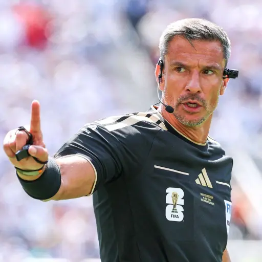 Slavko Vinčić anuncia su retiro del arbitraje profesional tras dirigir la final del Mundial 2026