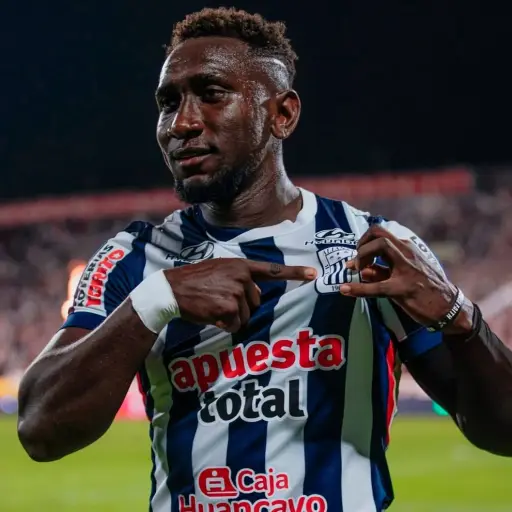 Eryc Castillo llega a cuatro goles en dos fechas y mantiene el invicto de Alianza Lima en la altura