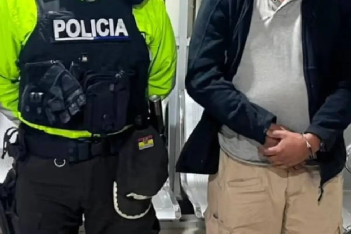 El miembro activo de las Fuerzas Armadas fue detenido y se le incautó un arma de fuego., Foto: Policía Nacional 