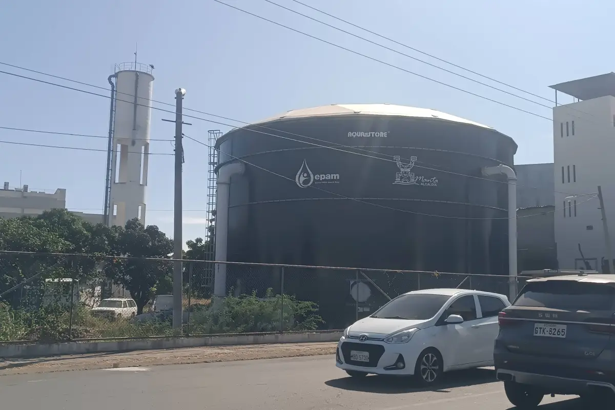 Barrios de la zona alta de Manta insisten en alternativas para mejorar la distribución de agua potable