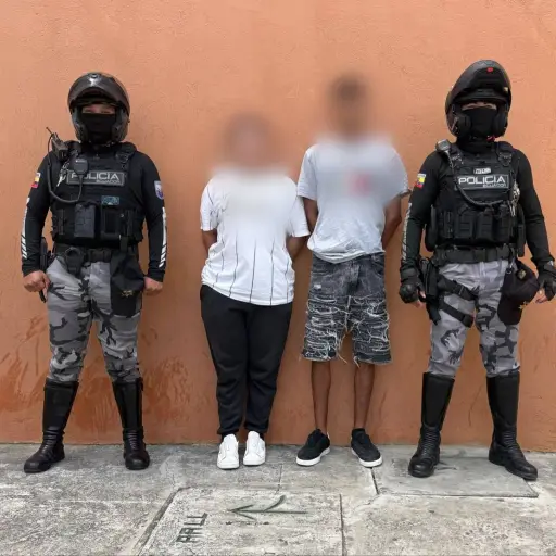 Tres detenidos: Un carro y una moto recuperados en operativos contra el robo de vehículos en Manta