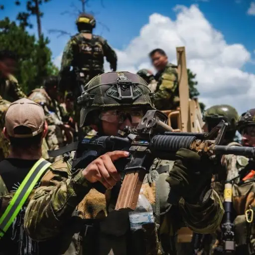 Militares de EE. UU. y el Bloque de Seguridad fortalecen cooperación operativa contra el narcoterrorismo