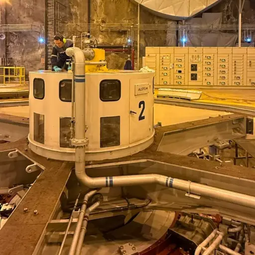 Central Mazar vuelve a operar y refuerza el sistema eléctrico de Ecuador