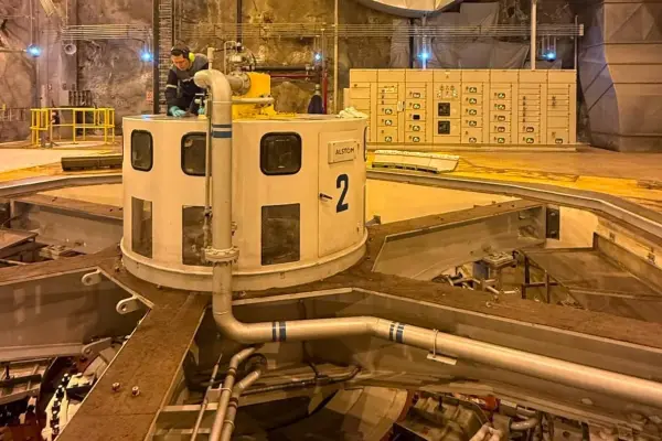 La unidad, con una capacidad instalada de 85 MW, fue declarada disponible a las 14h08 del domingo 26 de julio ,X: @EcuadorMAE