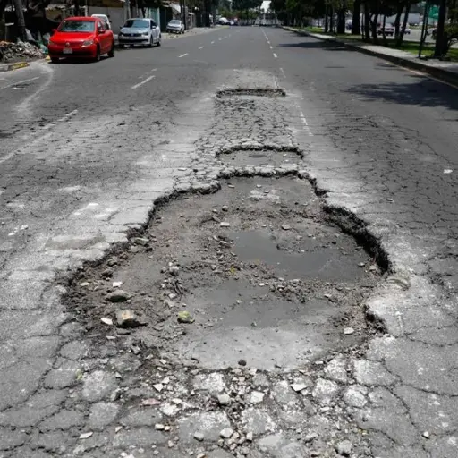 Reparar baches por cuenta propia en Ciudad de México puede costar hasta USD 260 en multas