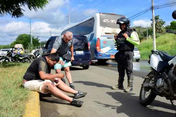 Un herido producto de un accidente de tránsito en la vía Portoviejo-Montecristi ,El Diario