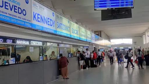Transportistas de Santo Domingo descartan alza de pasajes mientras esperan definición del Gobierno sobre el diésel
