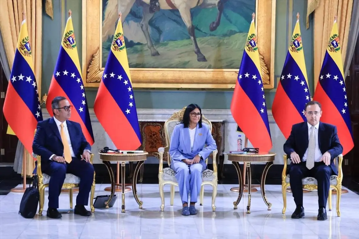 La presidenta encargada de Venezuela, Delcy Rodríguez, durante la firma del memorando de entendimiento., Foto: Agencia Europapress