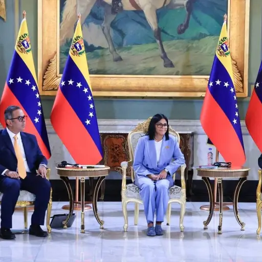 Venezuela y Perú anuncian el restablecimiento de relaciones tras la ruptura en julio de 2024