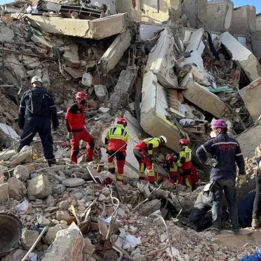 Venezuela inicia proceso de identificación de 38 niños y adolescentes fallecidos tras sismo en La Guaira