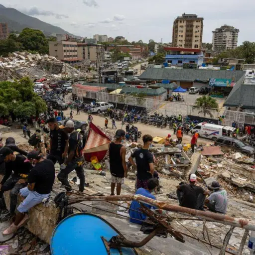 La tragedia continúa: el drama que enfrentan los sobrevivientes tras el terremoto en Venezuela
