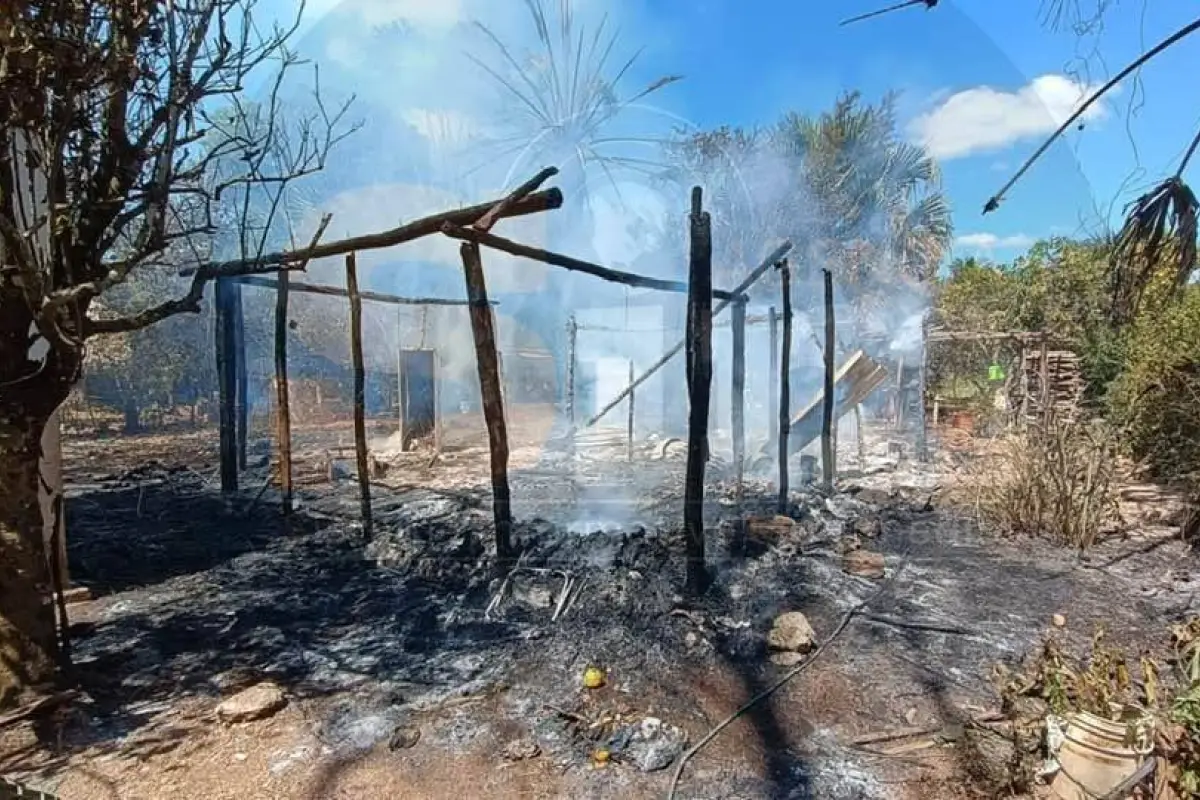 Vinces el fuego consumió su casa y hasta la ropa de su bebé recién nacida desapareció entre las llamas