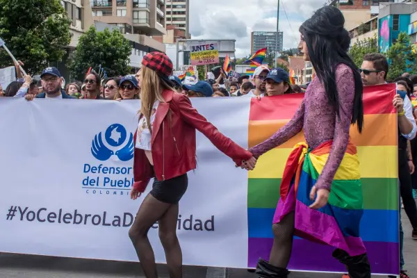 La historia de Carlina revela una realidad que aún enfrentan personas trans dentro de sus propios hogares