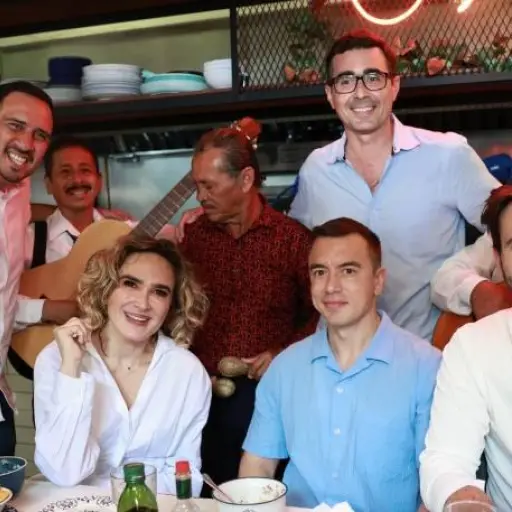 Daniel Noboa reaparece con Cynthia Viteri y lanza una imagen que marca el inicio de la carrera electoral