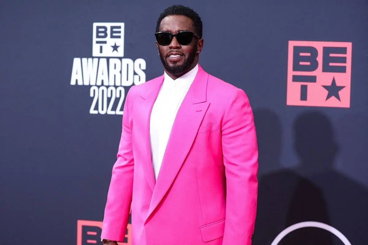Sean ‘Diddy’ Combs Sean ‘Diddy’ Combs es un rapero, productor y ejecutivo discográfico estadounidense.