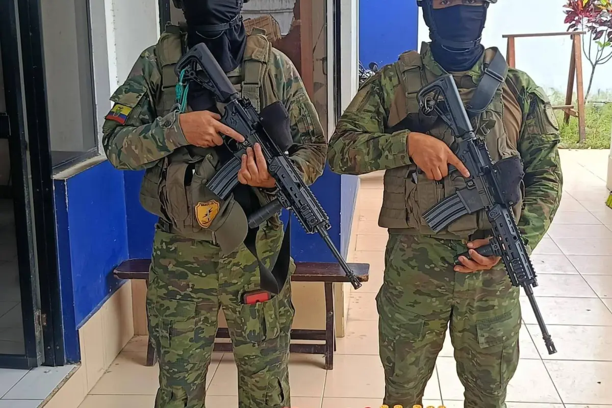 Quinindé operación militar en el Mercado Central deja munición decomisada y un aprehendido