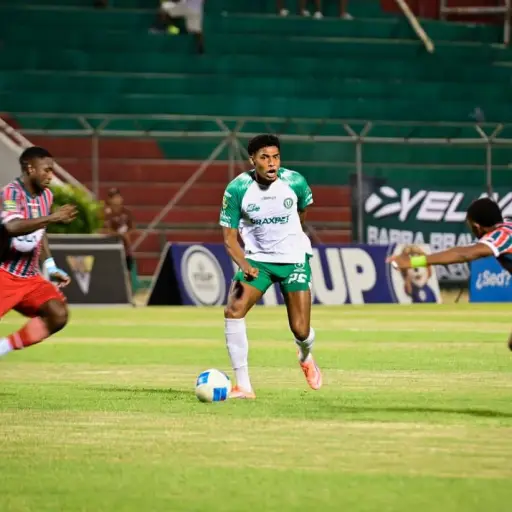 Un solitario gol le da ‘un respiro’ a Liga de Portoviejo en el Reales Tamarindos 