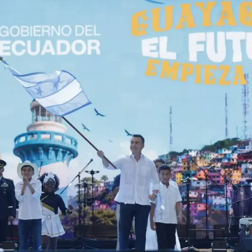 Daniel Noboa destaca obras para Guayaquil y reivindica la “madera de guerrero” en sesión solemne