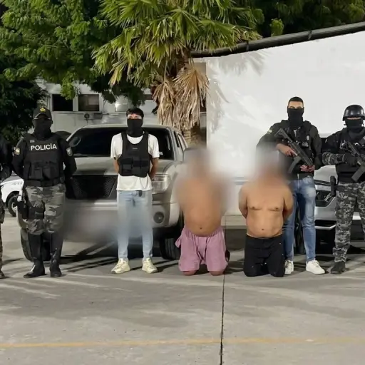 La Policía libera a un ciudadano secuestrado en Manta y detiene a dos presuntos miembros de “Los Lobos”