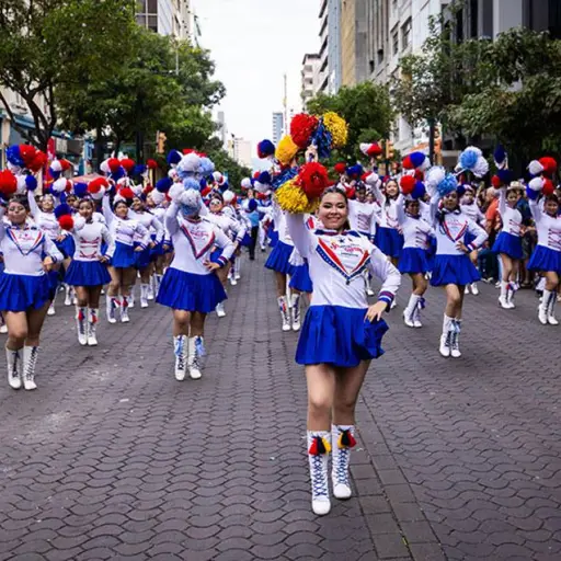 Más de 10.000 estudiantes participaron en el Desfile Cívico por los 491 años de Fundación de Guayaquil