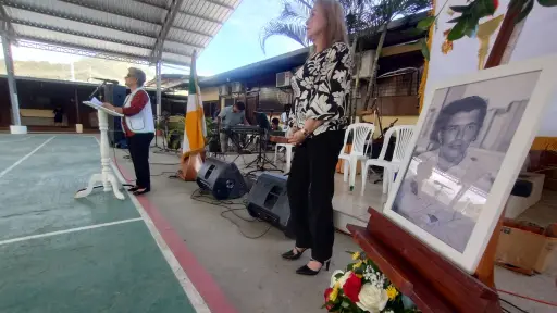 Rinden emotivo homenaje a la memoria del poeta Horacio Hidrovo Peñaherrera en Santa Ana
