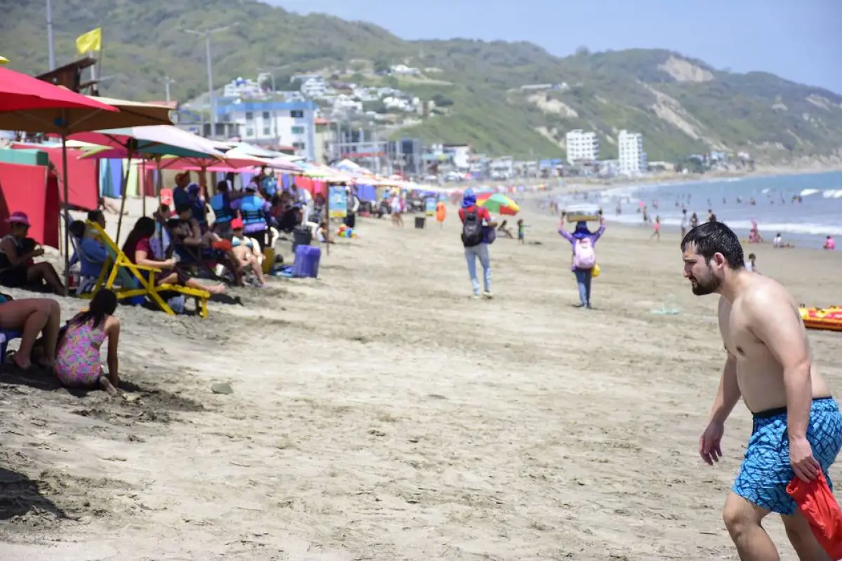 feriados en Ecuador calendario 2026