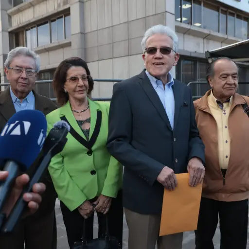 Comisión Anticorrupción solicita investigar a Roberto Luque e Inés Manzano por el caso Progen-Apagón