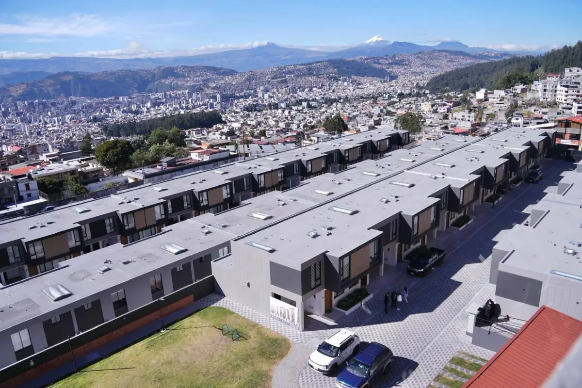 MITI-MITI entrega viviendas en Quito
