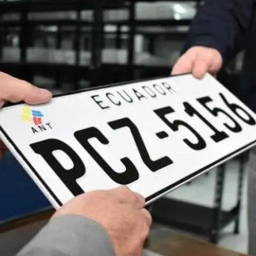¿Aún circula con placas provisionales? La AMT ya comenzó una nueva entrega en Quito