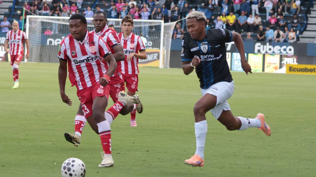 Independiente del Valle golea a Técnico Universitario y se acerca al bicampeonato