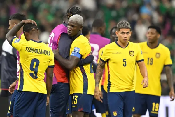 Jugadores de Ecuador tras la eliminación del Mundial