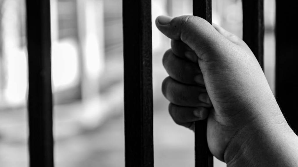 Condenan a 26 años de prisión a Luis David N. por el femicidio de una joven embarazada en Azogues