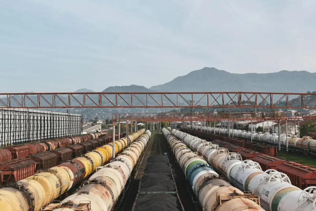 El precio del petróleo Brent fue el que más incrementó con relación al día previo., Canva.