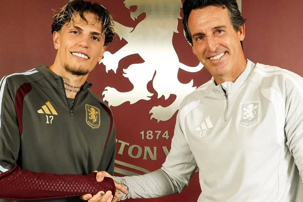 Alejandro Garnacho firmó con Aston Villa y será dirigido por Unai Emery.